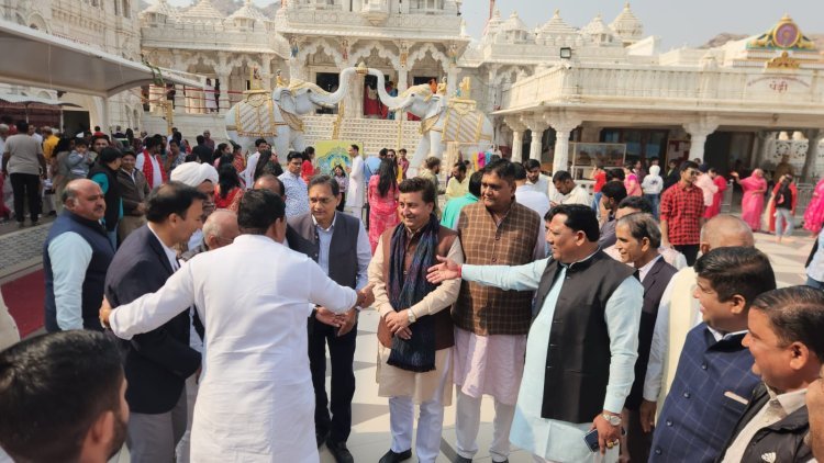 उद्योग राज्यमंत्री ने किए नाकोड़ा भैरव के दर्शन— राईजिंग राजस्थान की सफलता पर बोले-आने वाला समय राजस्थान के लिए सुनहरा होगा