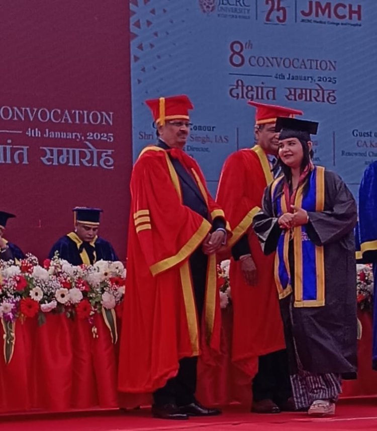 तन्वी जैन ने एलएलबी में प्राप्त किया गोल्ड मेडल