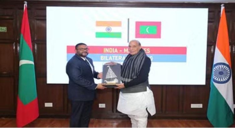 मालदीव के रक्षा मंत्री मौमून से राजनाथ ने की मुलाकात