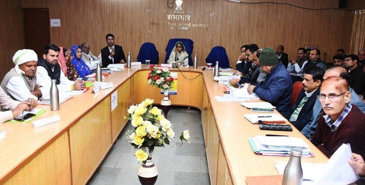 जनहित से जुड़े कार्याे को प्राथमिकता से पूर्ण करवाएं विभागीय अधिकारी: जिला प्रमुख सुदामा मीणा