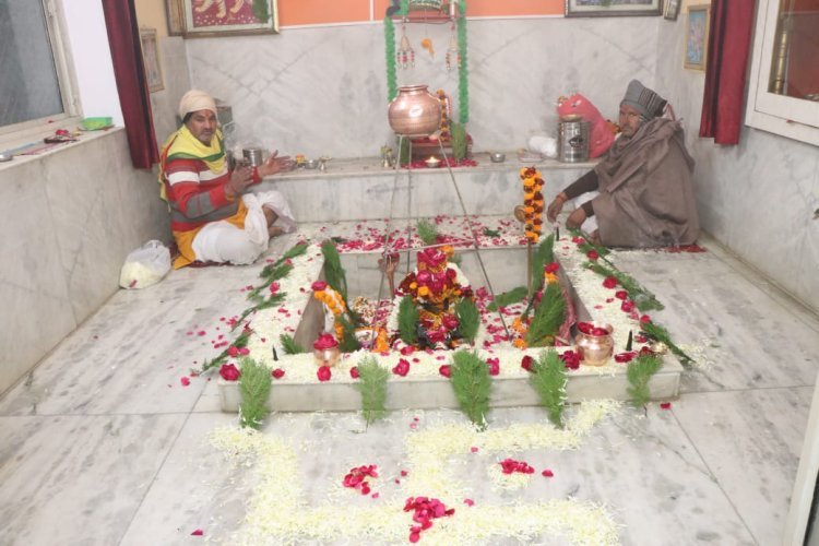 सेवाधारी नरेन्द्र कुमार सेवानी का परिवार सहित आध्यात्मिक की ओर दिनों दिन बढ़ता लगाव