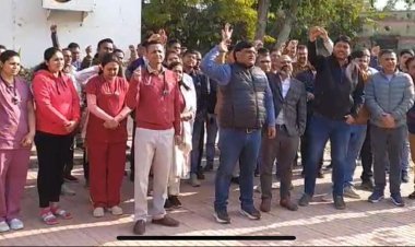 अलवर में भी रहा चिकित्सकों का विरोध, रखा दो घंटे का पेन डाउन