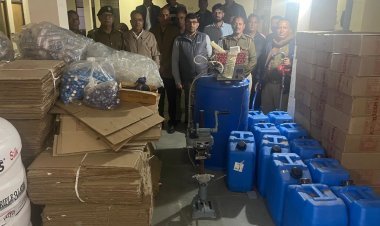 आबकारी विभाग की बड़ी कार्रवाई  अवैध मदिरा फैक्ट्री के खिलाफ बड़ी कार्रवाई