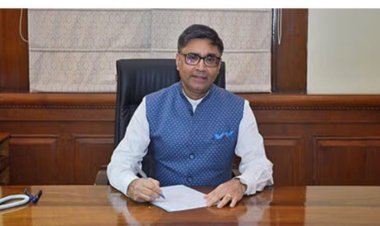 अमेरिका में अप्रवासियों से दुर्व्यवहार पर विदेश मंत्रालय सख्त, उठाएगा मामला