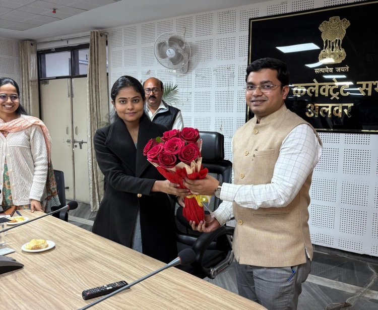 आईएएस जुईकर प्रतीक चन्द्रशेखर को दी भावभिनी विदाई