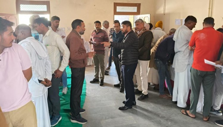 उपखण्ड अधिकारी ने किया फार्मर रजिस्ट्री शिविर का निरीक्षण
