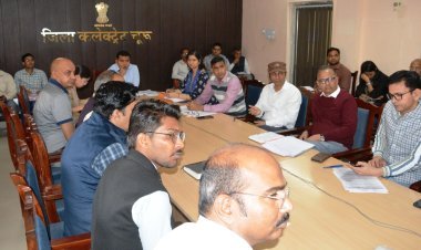 सम्पर्क पोर्टल पर लंबित प्रकरणों की पेंडेंसी शून्य करें: कलेक्टर सुराणा  