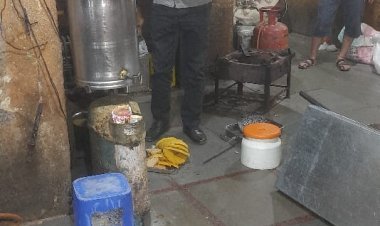 10 किलो अवधिपार घी नष्ट करवाया, खाद्य सामग्री के 8 नमूने लेकर प्रयोगशाला भेजें 