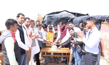 पराक्रम राठौड़ के जन्मदिन पर झुगी झोपड़ी के बच्चों के बीच काटा केक 