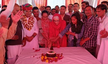 पूर्व मंत्री बाजिया ने वसुंधरा राजे के जन्मदिन पर गायों को खिलाया गुड़