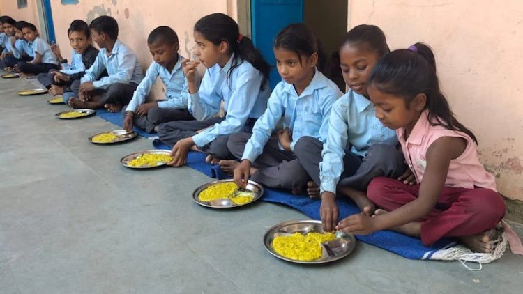 मिड-डे मील में ₹1705 करोड़ का घोटाला, गहलोत सरकार पर आरोप 