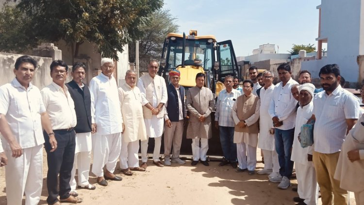 तीन सीसी सड़कों का होगा निर्माण कार्य, पूर्व सांसद ने किया शिलान्यास