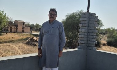 भाजपा स्थापना दिवस पर डॉ. सतीश पूनियां ने बेवड़ में फहराया ध्वज, संगठन को मजबूत करने का आह्वान