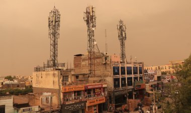 चूरू मे धूल भरी आंधी के बाद बूंदाबांदी, बिजली गुल