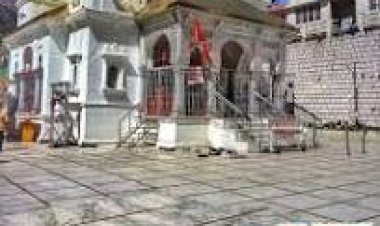 गंगोत्री धाम के कपाट खुले, चारधाम यात्रा का शुभारंभ  