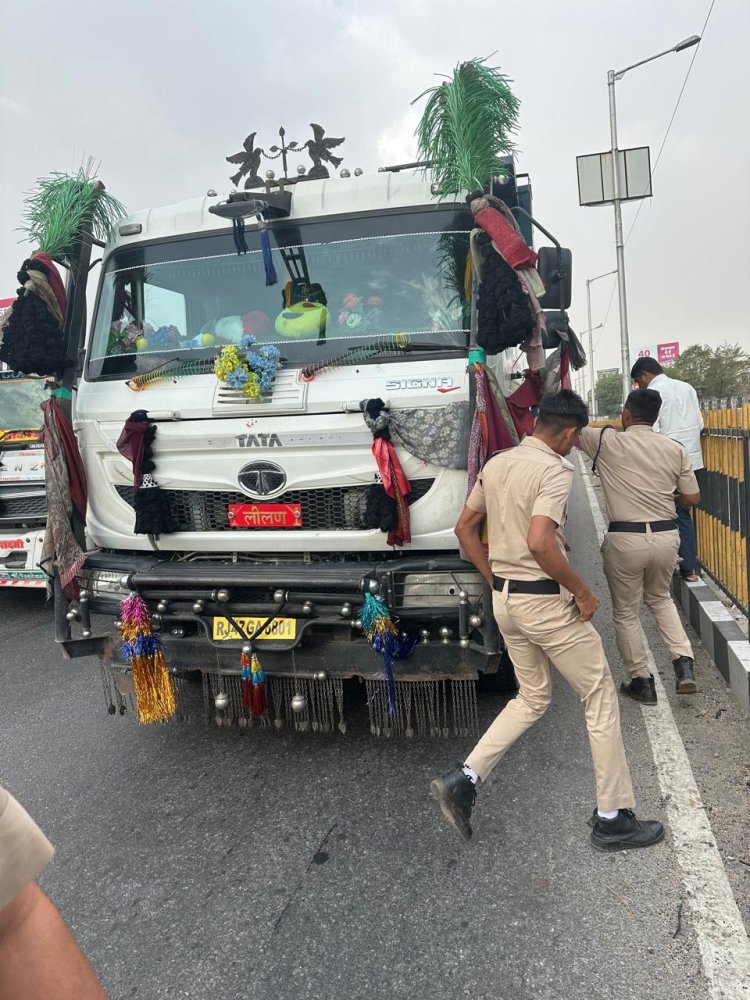 जिला कलक्टर के निर्देश पर अवैध खनन पर बड़ी कार्रवाई: 12 वाहन जब्त, 12 लाख का जुर्माना
