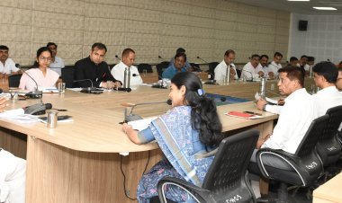 प्रत्येक पात्र व्यक्ति तक योजनाओं का लाभ समयबद्ध रूप से पहुंचे- राज्यपाल - राज्यपाल बागडे ने ली अलवर जिले की विभागीय समीक्षा बैठक