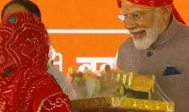 PM मोदी ने बीकानेर से 103 अमृत भारत स्टेशनों का किया उद्घाटन, करणी माता मंदिर में की पूजा-अर्चना | पाकिस्तान सीमा के पास दौरा महत्वपूर्ण माना गया