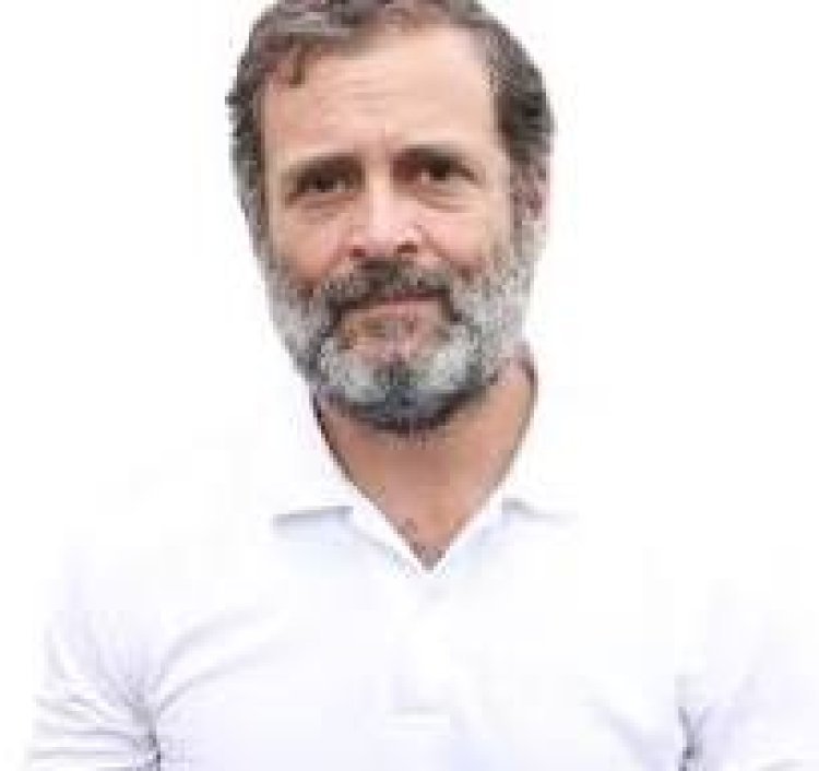 कानपुर में राहुल गांधी से मिलते ही रो पड़ीं शहीद शुभम की पत्नी: गले लगाकर दिलासा दिया, बोले- मैंने भी पिता और दादी को खोया है