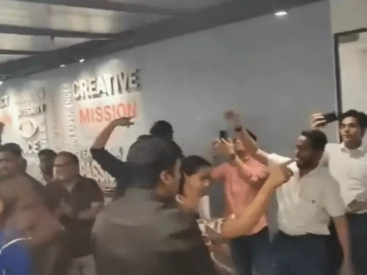 एअर इंडिया ने 4 कर्मचारियों से मांगा इस्तीफा: अहमदाबाद प्लेन क्रैश के 8 दिन बाद ऑफिस में डांस पार्टी, वायरल वीडियो पर सख्त कार्रवाई