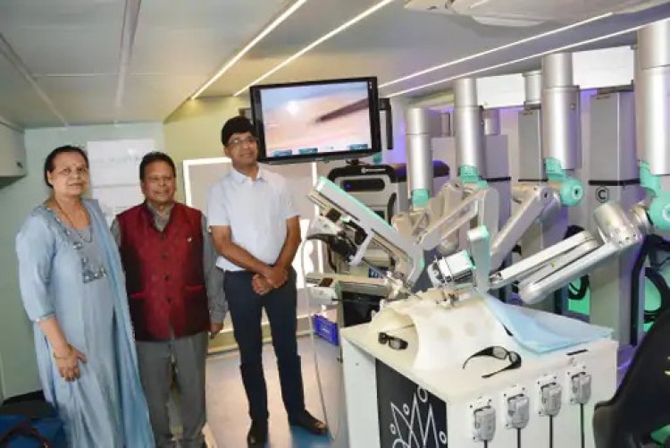 भारत की पहली मोबाइल टेली-रोबोटिक सर्जरी यूनिट जयपुर पहुंची, SMS मेडिकल कॉलेज में हुआ लाइव डेमो