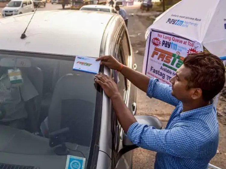 अब हाथ में फास्टैग दिखाया तो ब्लैकलिस्ट होंगे वाहन चालक: NHAI ने जारी किए सख्त नियम, विंडस्क्रीन पर नहीं चिपकाया तो टोल पर नहीं मिलेगी एंट्री