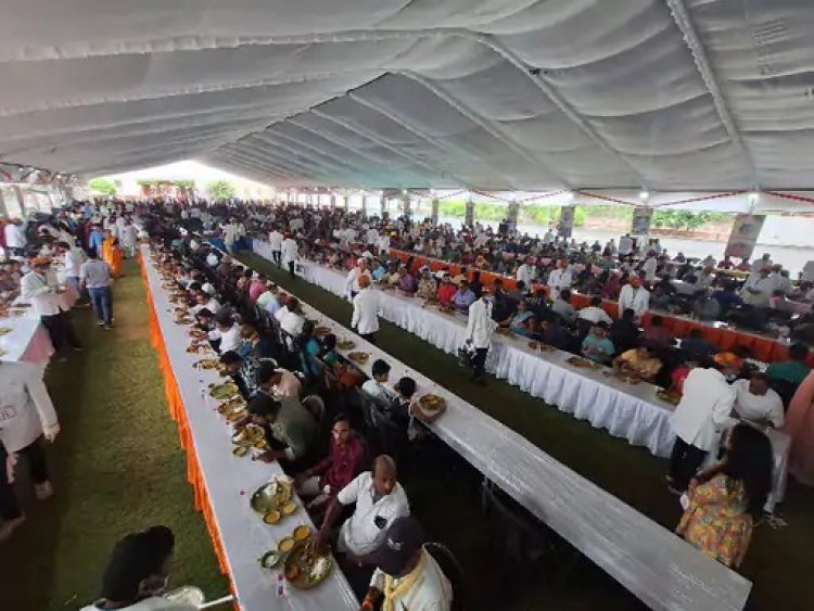 जयपुर में ‘ज्योणार’ में उमड़ा जनसैलाब: 70 हजार लोगों ने किया भोज, हर घंटे बनीं 25 हजार बाटी, 250 पीपे घी और 1500 किलो दाल का इस्तेमाल