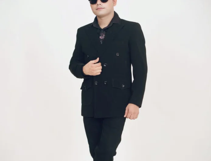 कोटपुतली के मोनू जांगिड़ को यू. ऐश.जे. मॉडल्स के तहत प्रोफेशनल ब्रांड मॉडल के टैग से किया सम्मानित।