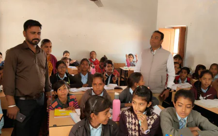 प्रधानाचार्य के आग्रह पर विधायक ने 300 छात्रों के लिए प्रदान किया फर्नीचर 15 माह के कार्यकाल में 32 लाख के विकास कार्य करवाये 