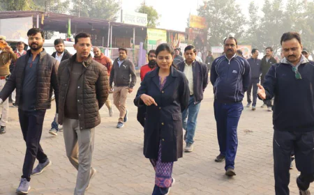 राज्य सरकार के दो वर्ष पूर्ण होने के उपलक्ष्य में स्वच्छता अभियान आयोजित  जिला कलक्टर की अगुवाई में शहरवासियों ने किया श्रमदान