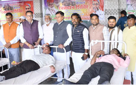 पिता की पुण्यतिथि पर बेटे ने लगाया रक्तदान शिविर, 375 से अधिक युवाओं ने रक्तदान कर दी पूर्व पार्षद को श्रद्धांजलि