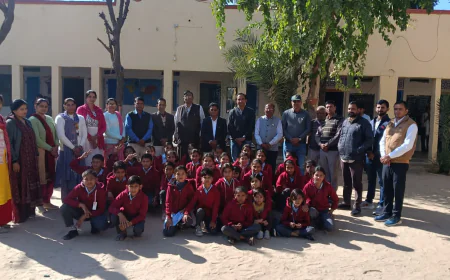 पाटोदा में राजकीय उच्च माध्यमिक विद्यालय में स्वेटर वितरण कार्यक्रम आयोजित  गोयनका किए 5100 रुपये भेंट