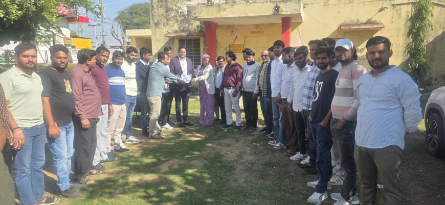 रामलीला मैदान में 14 दिसंबर की ‘वोट चोर गद्दी महा रैली’ के लिए विराटनगर कांग्रेस ने बनाई रणनीति, पूर्व विधायक इंद्राज गुर्जर रहे मौजूद