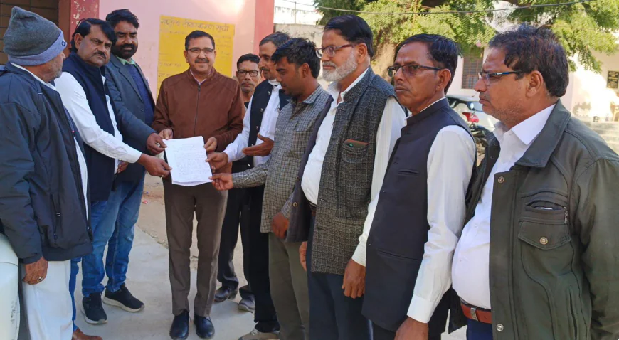 गंदे पानी से निजात दिलाने की मांग 