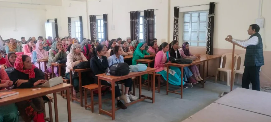 तोदी महाविद्यालय में इग्नू अध्ययन केन्द्र विभिन्न पाठ्यक्रमों की जानकारी दी