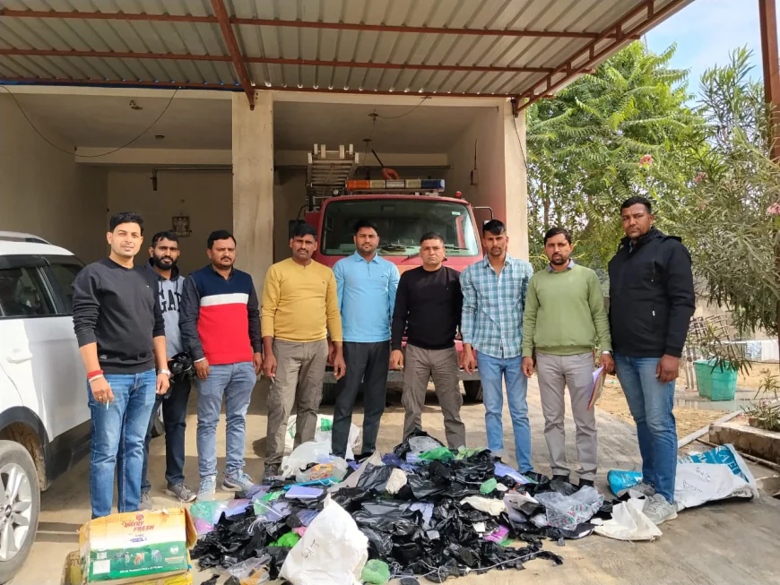 प्रतिबंधित 60 किलो प्लास्टिक थैलिया जप्त