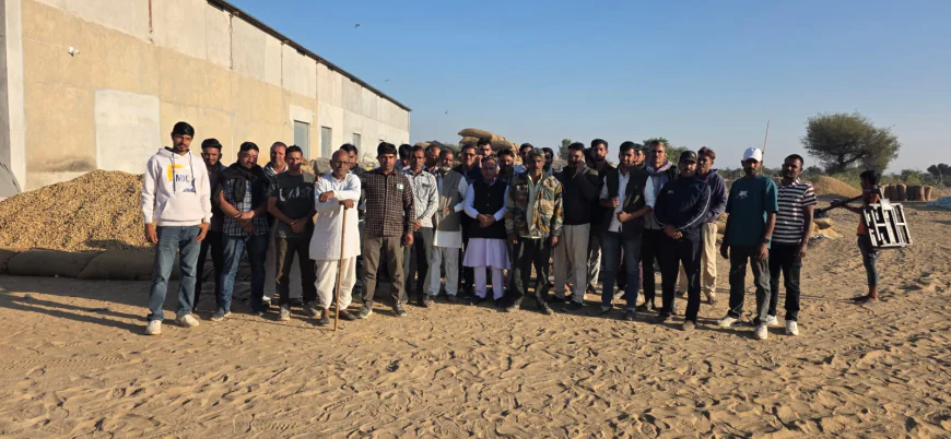 सफल वार्ता के बाद सहकारी समिति उपकेंद्र में मूंगफली की तुलाई पुन शुरू