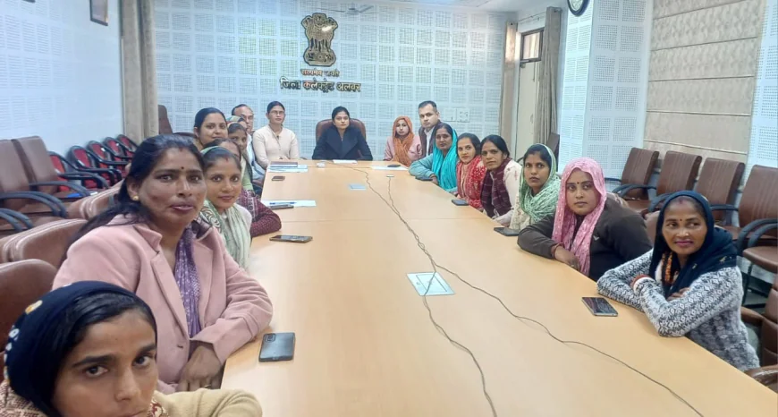 मुख्यमंत्री भजनलाल शर्मा ने अलवर जिले की लखपति दीदी गीता एवं शारदा रानी बैरवा से संवाद कर जाने लखपति दीदी बनने के अनुभव